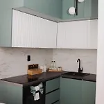 Apartment Monet Pale