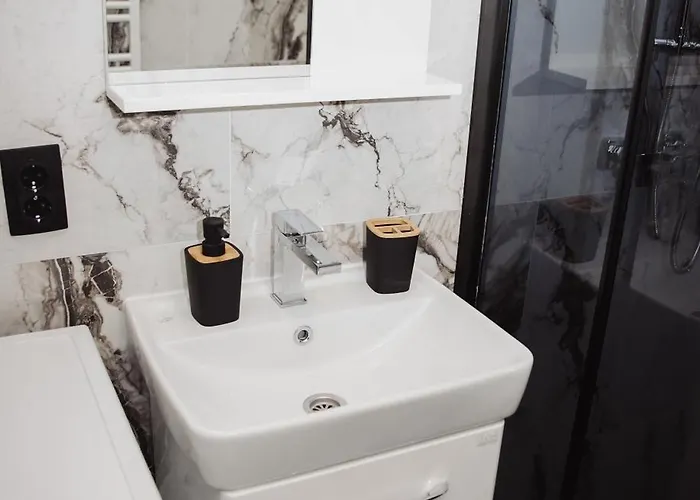 Apartment Monet Pale